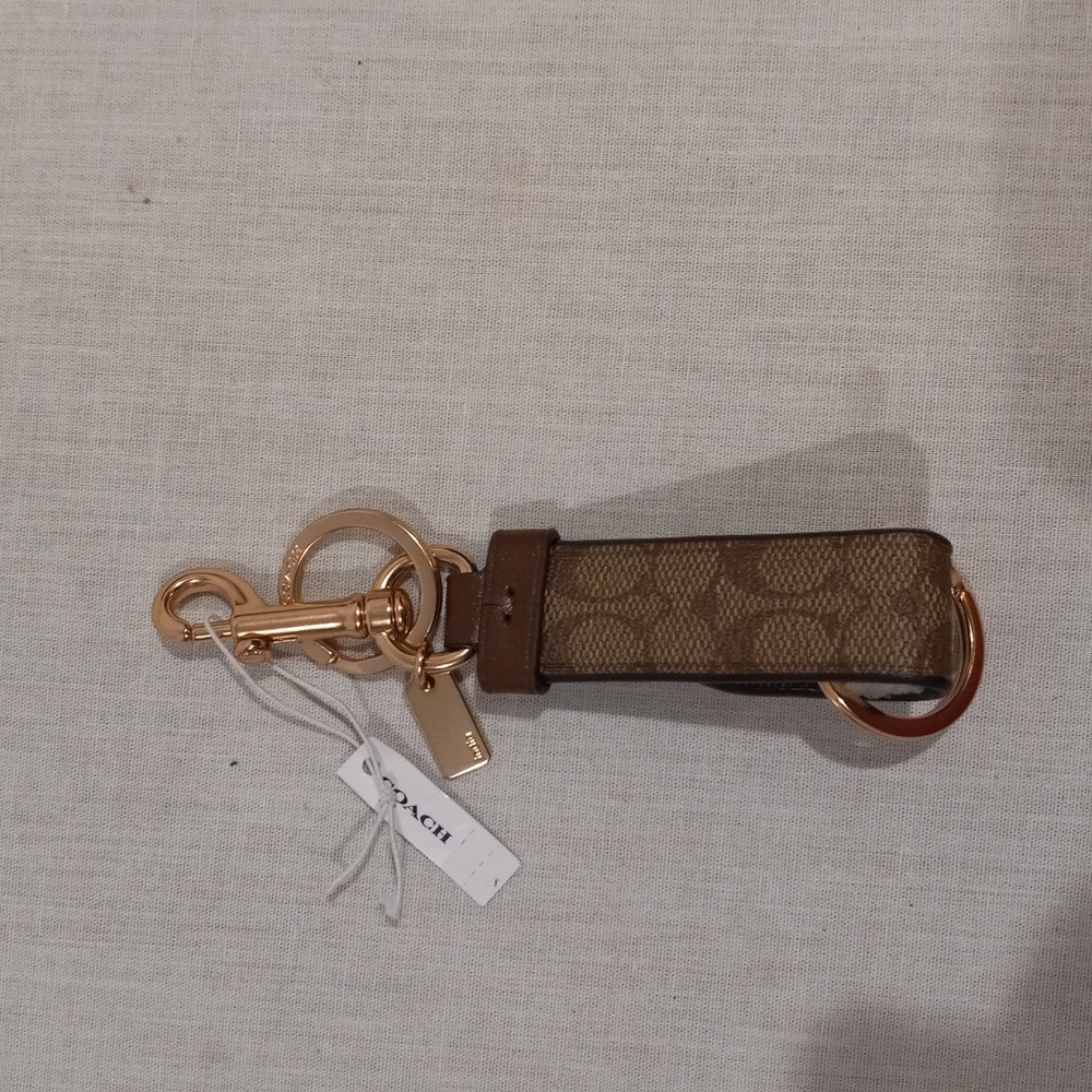Coach Key Ring - Picture 2 of 3